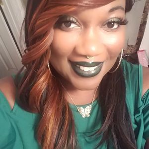 Meet your Posher, Nakia